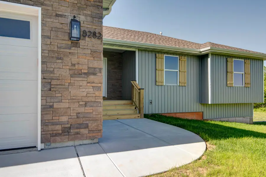 8282 Eaglecrest Lane, Springfield, MO 65802 - #2