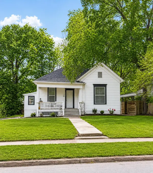 1525 N Grant Avenue, Springfield, MO 65803