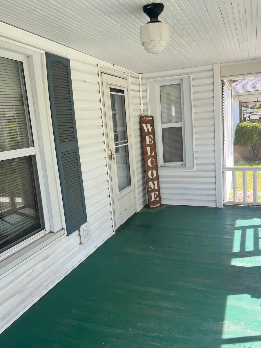 501 N Harris Street, Willow Springs, MO 65793 - #2