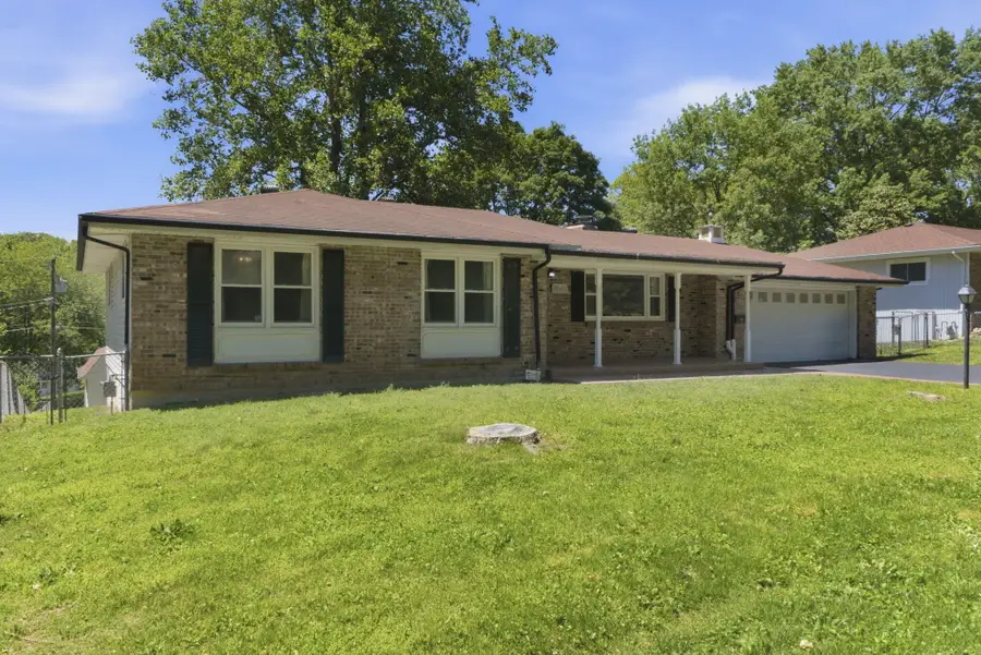 3063 S Lochlomond Drive, Springfield, MO 65804 - #2