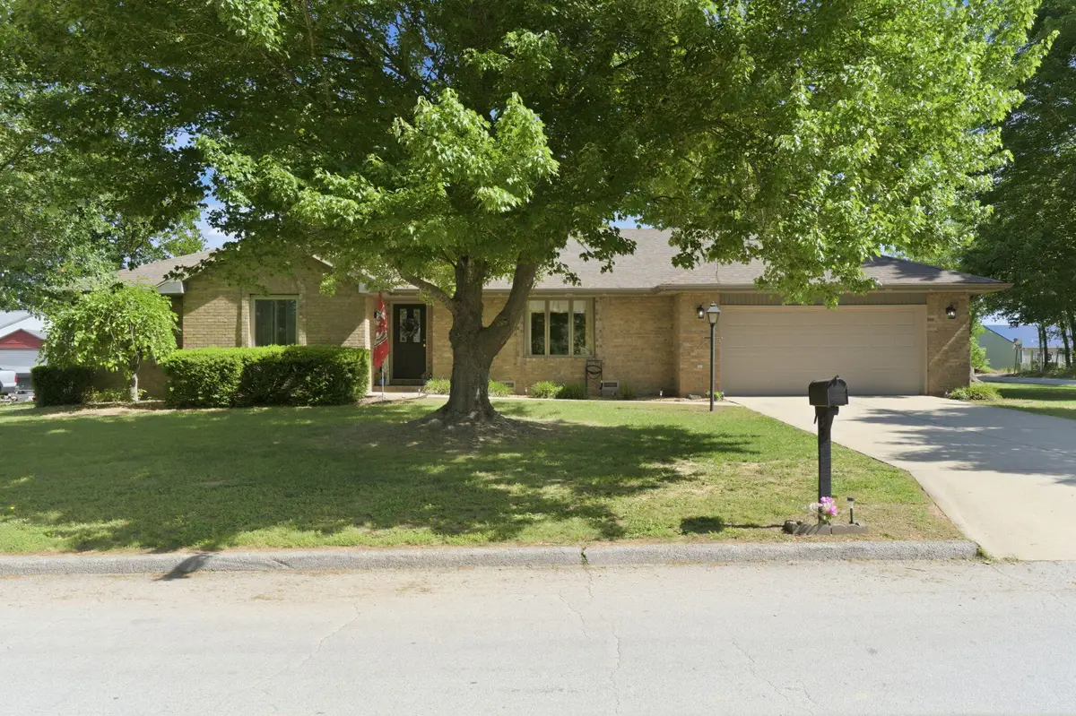 1107 W Crane Drive, Nixa, MO 65714 - #1