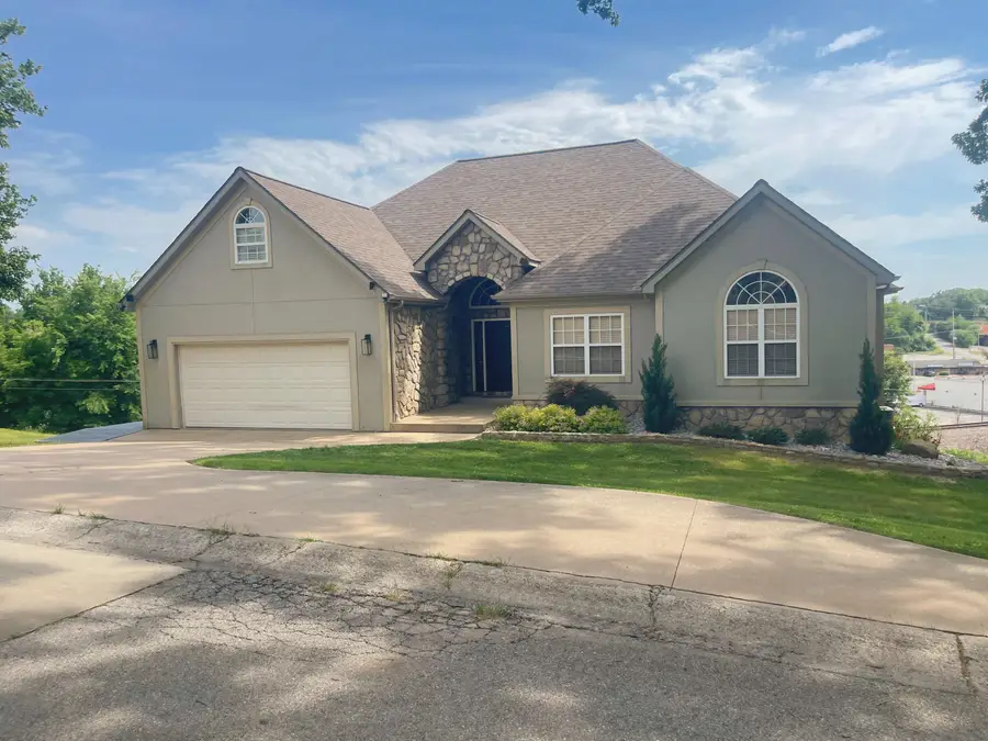 813 Roundup, Neosho, MO 64850 - #2