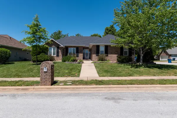 1343 W Berkshire Avenue, Nixa, MO 65714