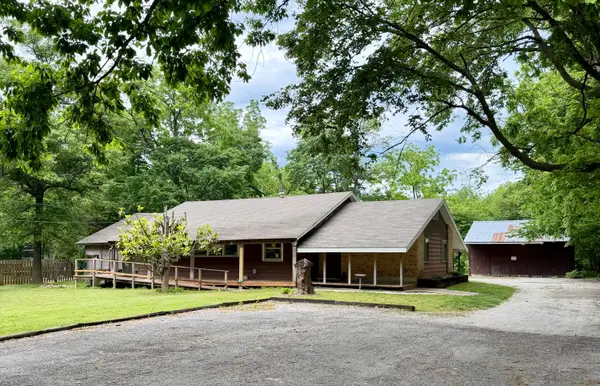 2421 E Delana Street, Springfield, MO 65804