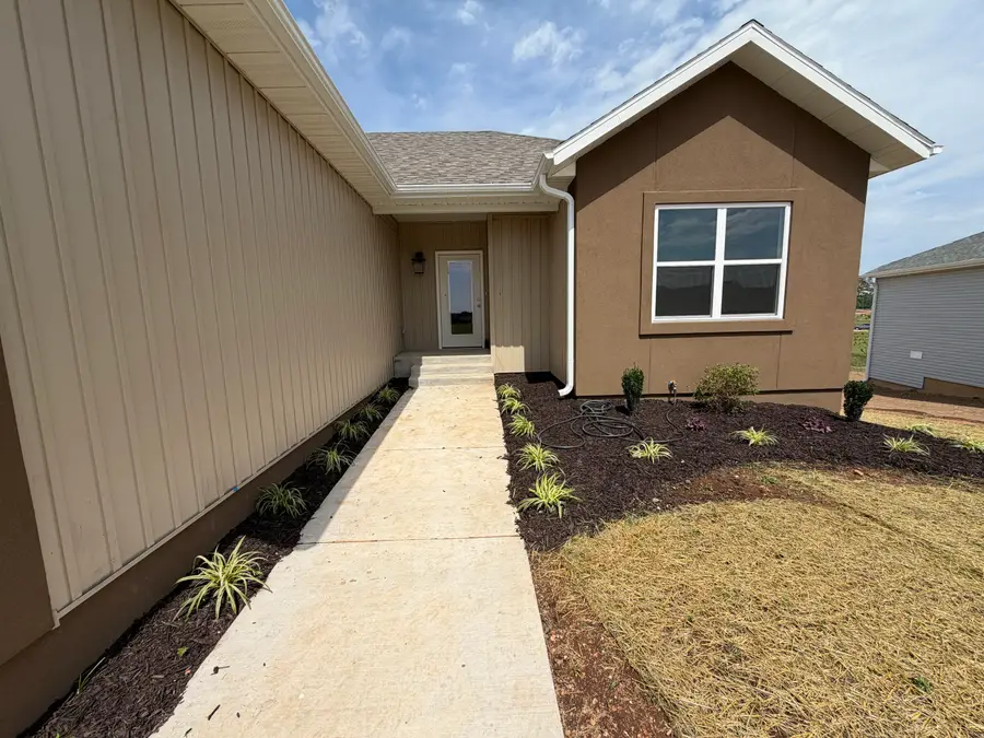 1293 N Maxine Avenue, Nixa, MO 65714 - #2