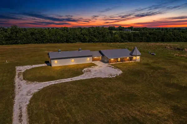 4426 S 86th Road, Bolivar, MO 65613