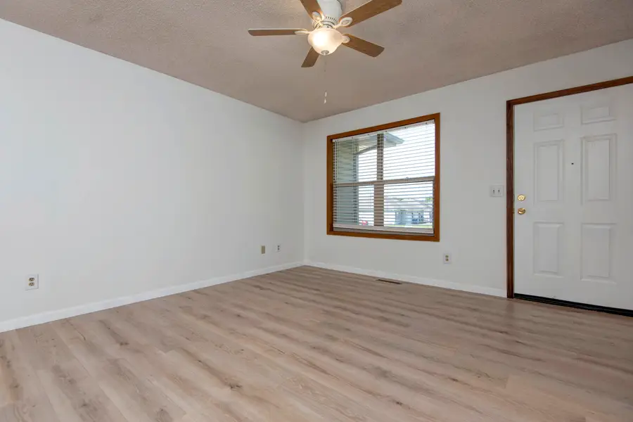 1421 W Rainey Street, Ozark, MO 65721 - #3