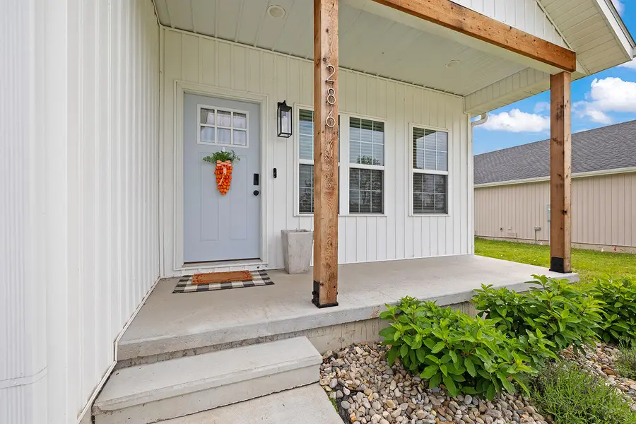 286 W Abbi Lane, Bolivar, MO 65613 - #2