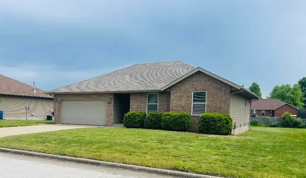 1004 E Melton Road, Ozark, MO 65721