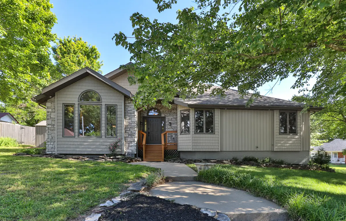 639 E Mcarthur Drive, Springfield, MO 65810 - #1