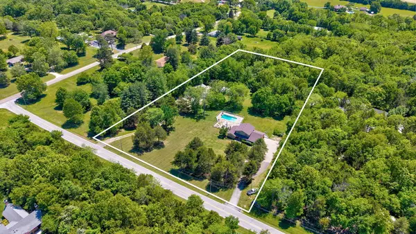 4932 E Farm Road 166, Springfield, MO 65809