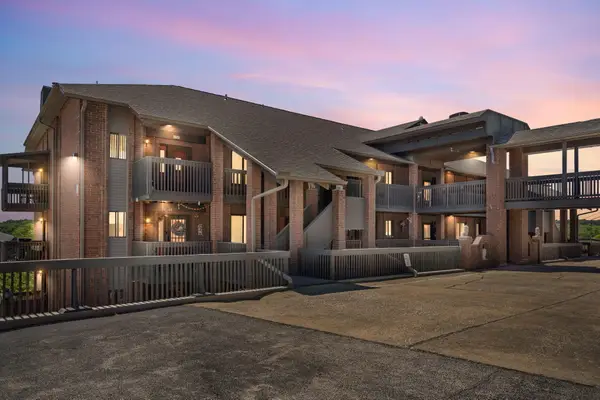150 Sunken Forest Drive #4-157, Forsyth, MO 65653
