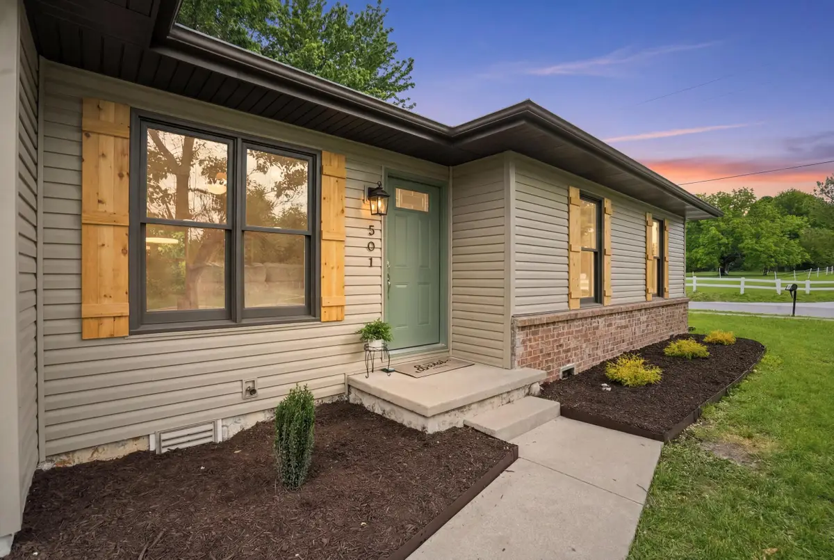 501 S Sunrise Street, Strafford, MO 65757 - #1