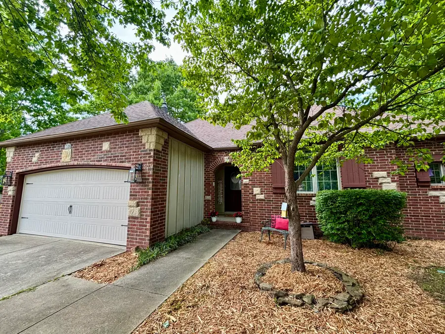 607 E Falls Circle, Ozark, MO 65721 - #3