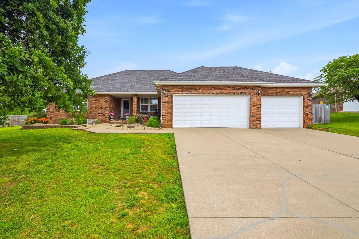307 N 38th Street, Nixa, MO 65714 - #1