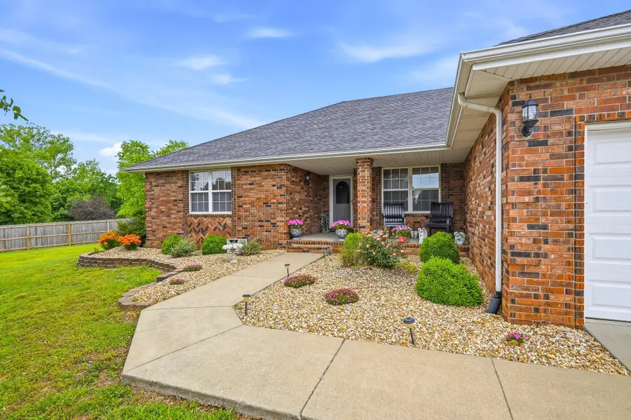 307 N 38th Street, Nixa, MO 65714 - #2