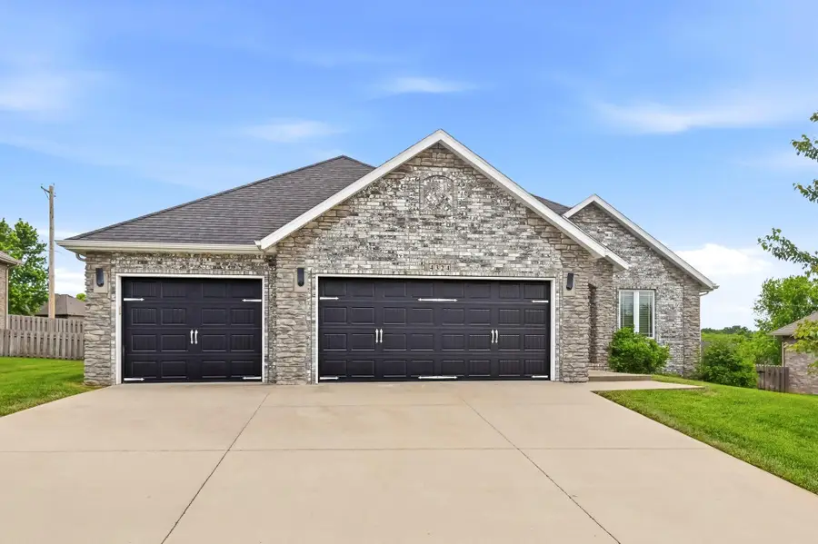 4324 E Kentbrook Drive, Springfield, MO 65802 - #3