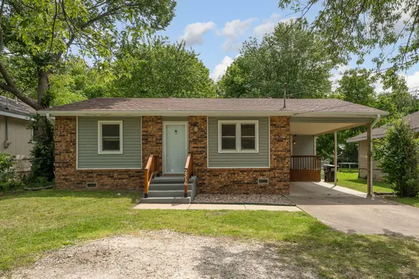 2516 N Pierce Avenue, Springfield, MO 65803