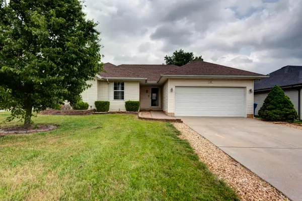 413 W White Ash Road, Nixa, MO 65714