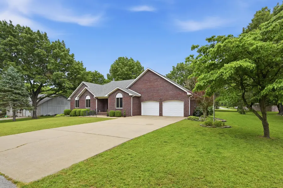 905 Macy Drive, Neosho, MO 64850 - #2