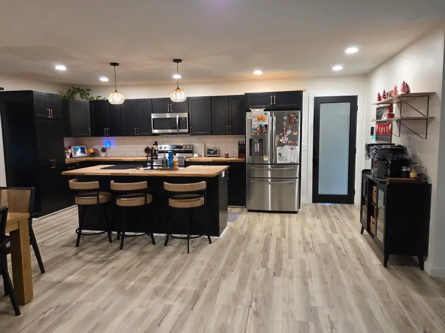 909 S Rosewood Drive, Monett, MO 65708 - #2