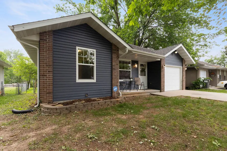 3129 W Madison Street, Springfield, MO 65802 - #2