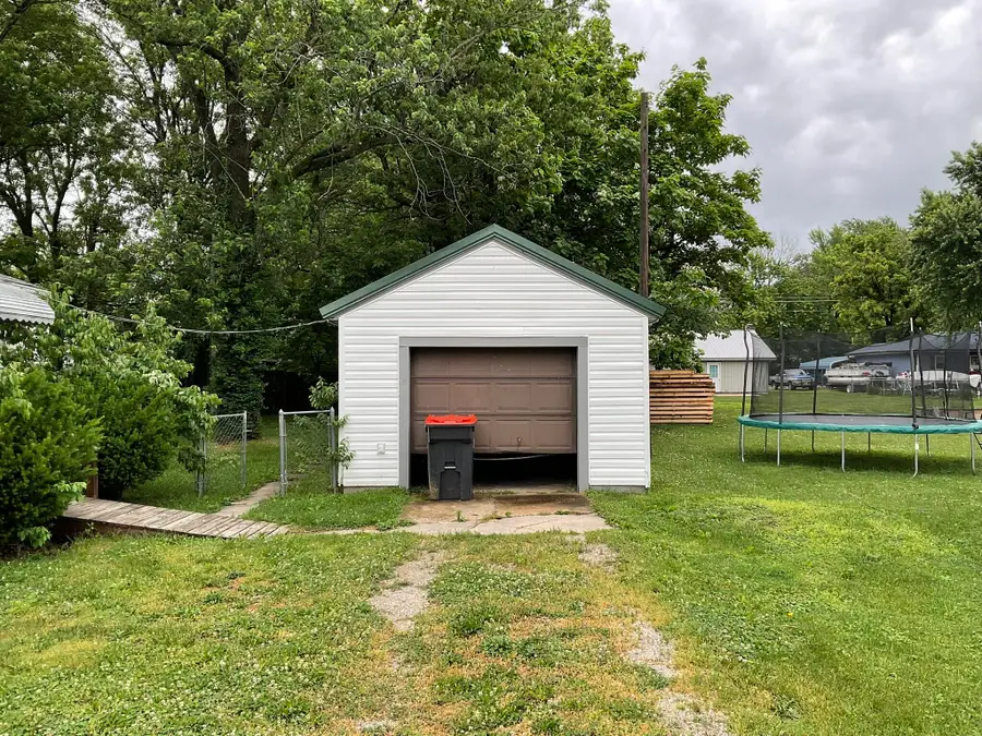 410 N Division Street, Seymour, MO 65746 - #3