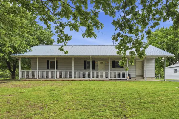 2719 Beacon Hill, Strafford, MO 65757