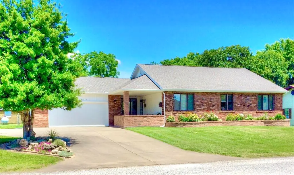 569 E Hillwallen Place, Nixa, MO 65714 - #1