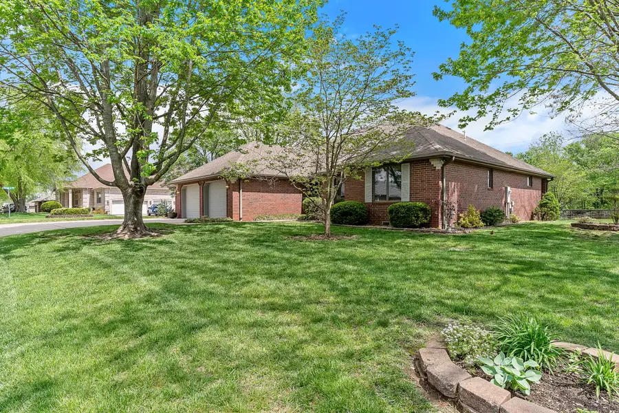 200 N Harmon Avenue, Republic, MO 65738 - #3