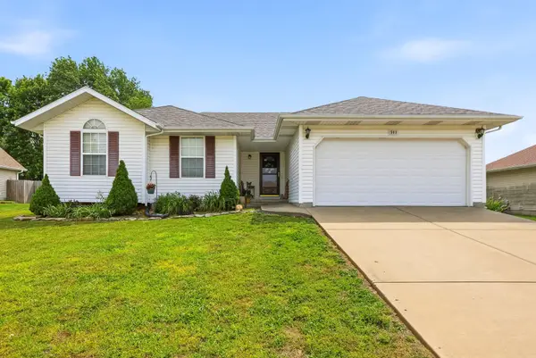 502 N Claremont Place, Republic, MO 65738