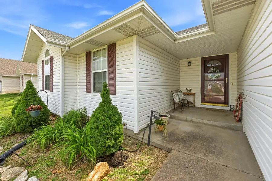502 N Claremont Place, Republic, MO 65738 - #3
