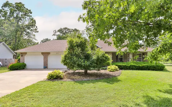 819 N Dogwood Street, Strafford, MO 65757