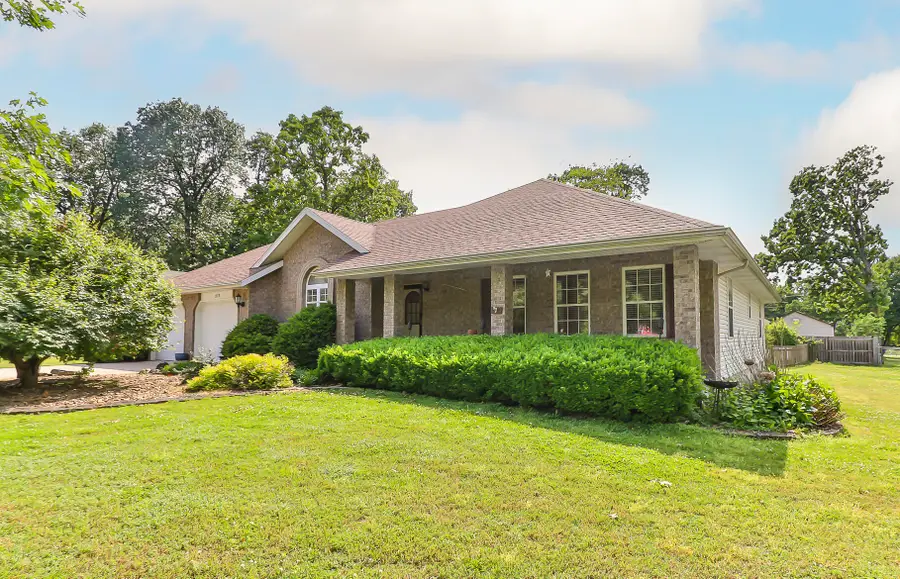 819 N Dogwood Street, Strafford, MO 65757 - #2