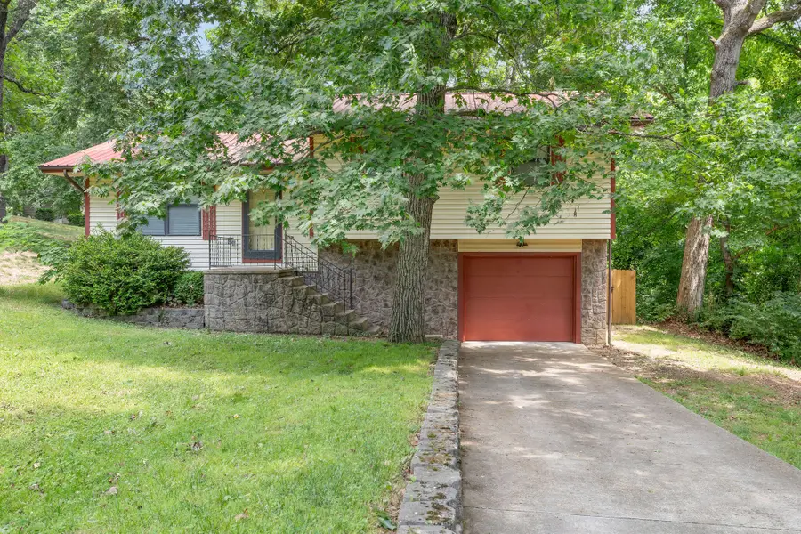 610 Pocahontas Street, Branson, MO 65616 - #2