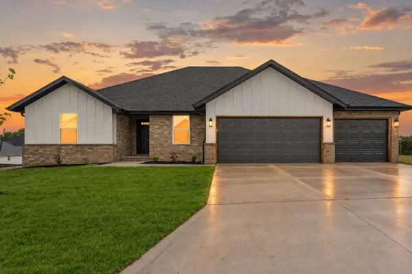 3081 E Heritage Street, Republic, MO 65738