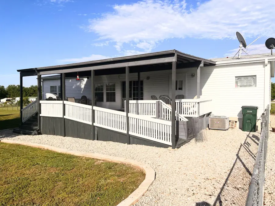 1561 E 497th Road, Bolivar, MO 65613 - #2