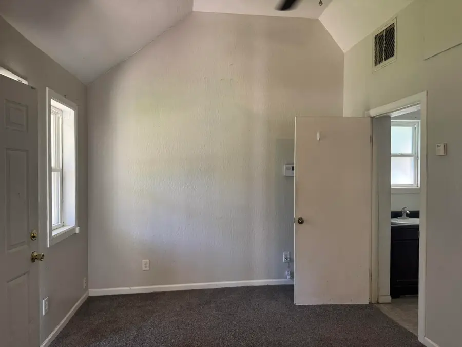 3025 W Hovey Street, Springfield, MO 65802 - #2