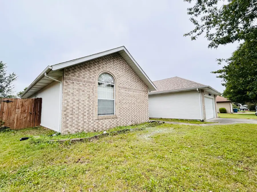 2306 W Rockwood Street, Springfield, MO 65807 - #2