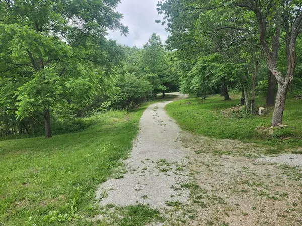 2152 Hidden Valley Drive, Mountain Grove, MO 65711