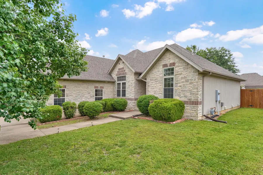 3851 W Poppy Lane, Brookline, MO 65619 - #2