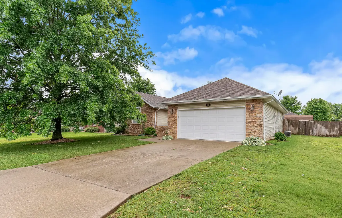 735 N White Rock Avenue, Republic, MO 65738 - #1