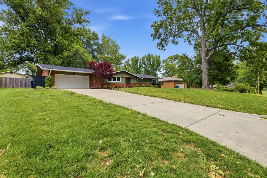 2723 E Glenwood Street, Springfield, MO 65804 - #3