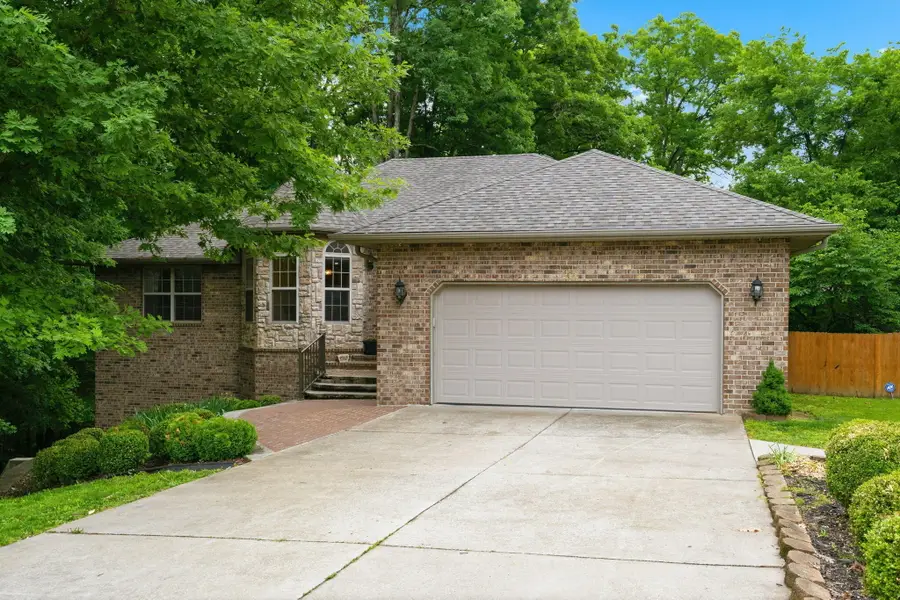 902 S 14th Avenue, Ozark, MO 65721 - #2