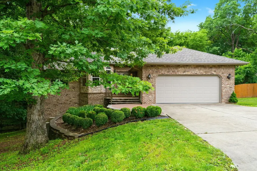 902 S 14th Avenue, Ozark, MO 65721 - #3
