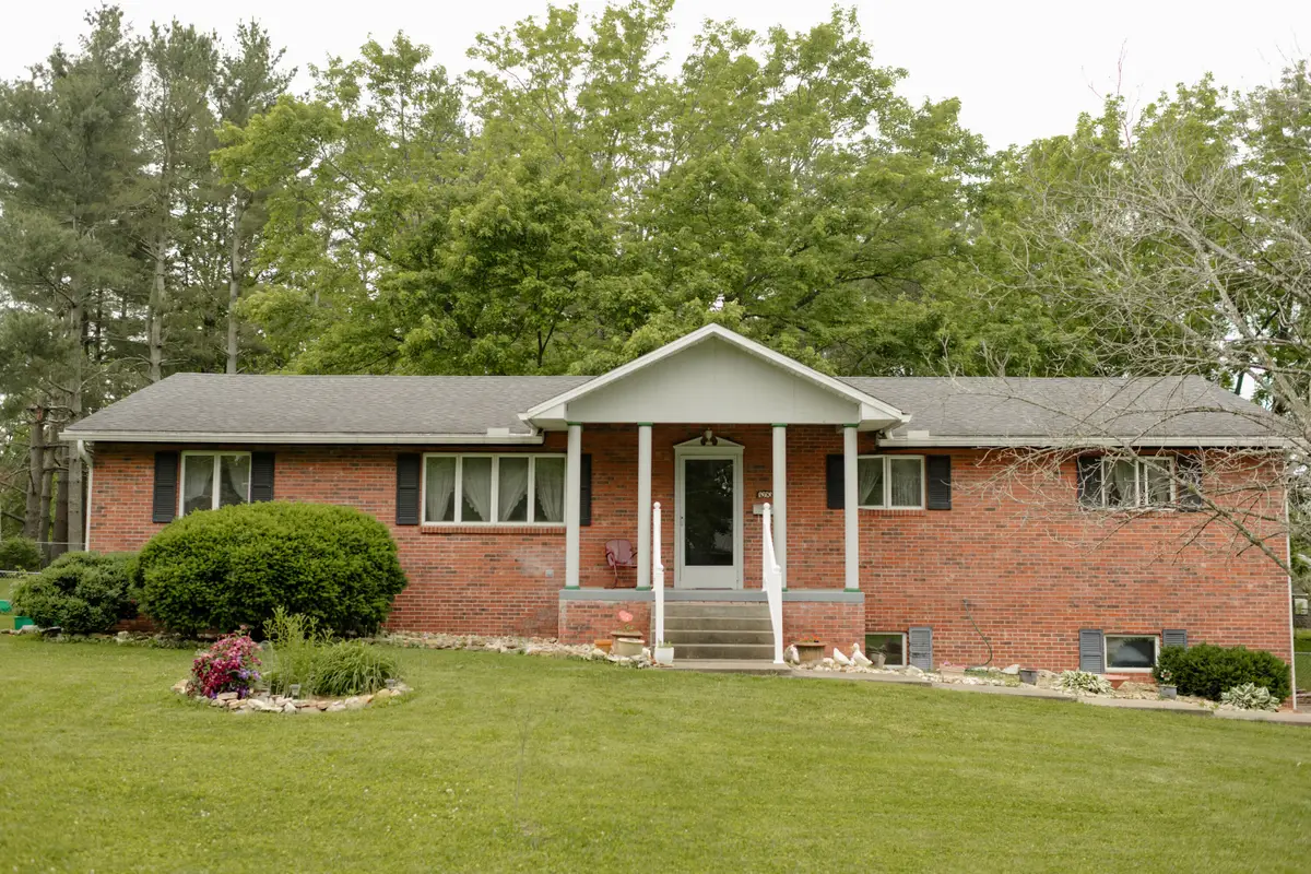 1050 W Chestnut Street, Houston, MO 65483 - #1