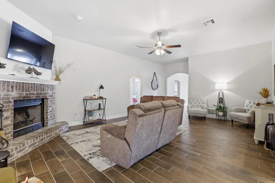 1113 Chesterfield Drive, Webb City, MO 64870 - #3