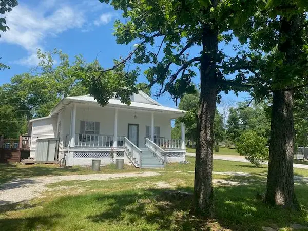 199 School Street, Forsyth, MO 65653