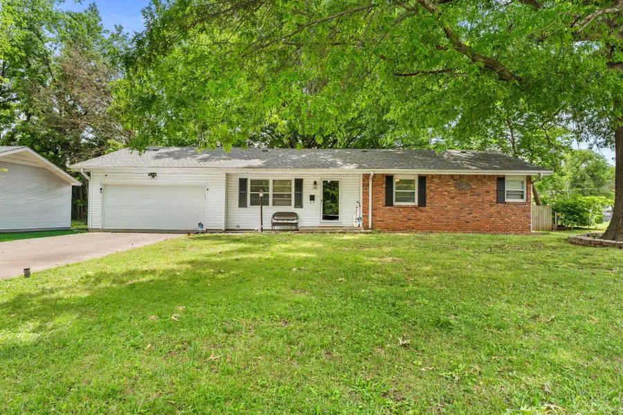 730 W Sylvania Street, Springfield, MO 65807 - #2