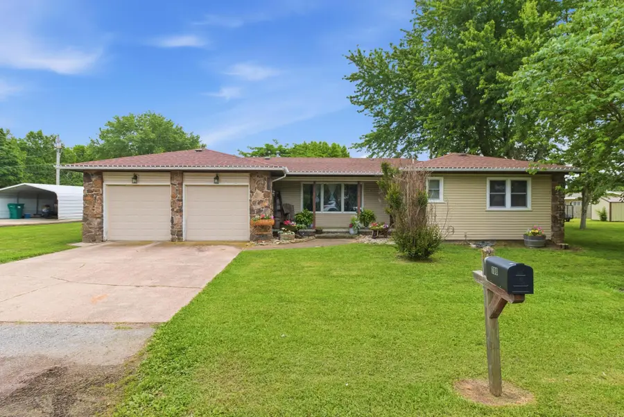 708 Carlton Street, Mountain Grove, MO 65711 - #2